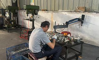 worker operating machine in LIKA METAL workshop